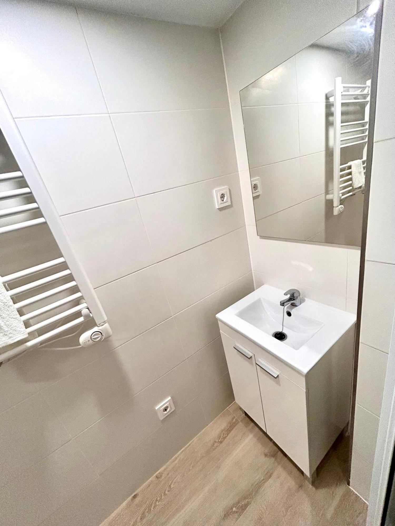 Apartamentos Ribadeo Madrid Exterior foto