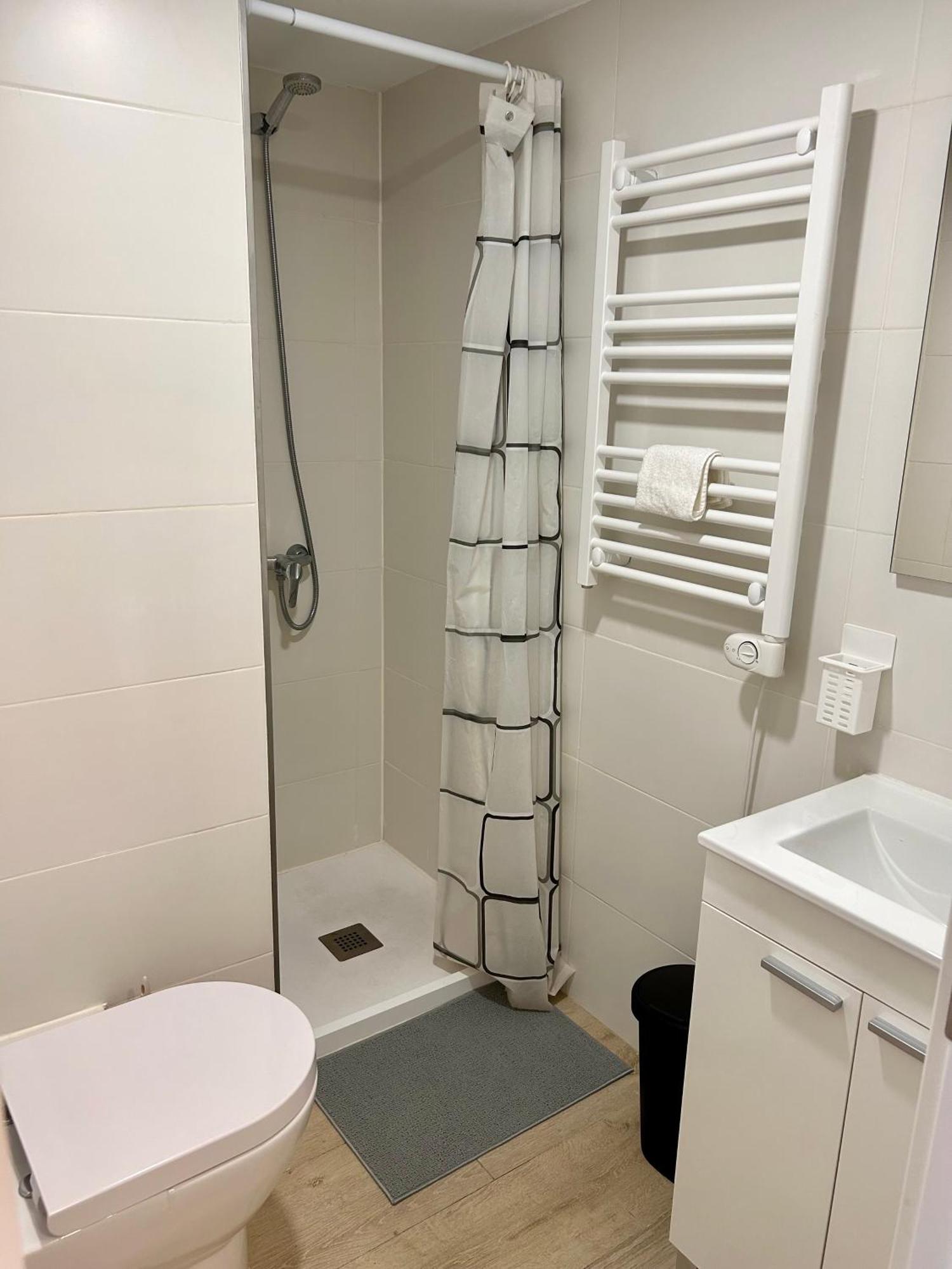 Apartamentos Ribadeo Madrid Exterior foto